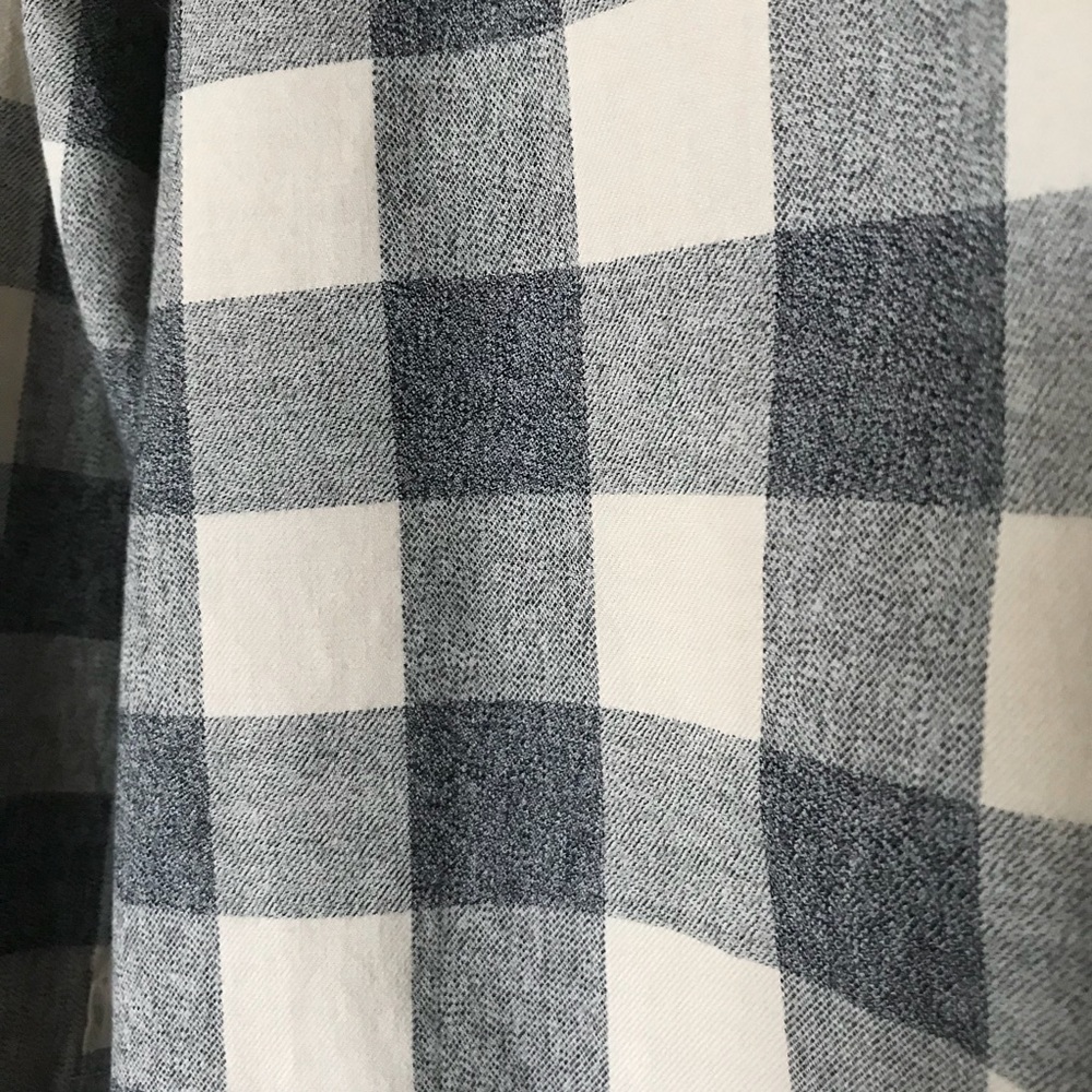 LIKE NEW MADEWELL Buffalo Plaid Flannel Top SZ M - Picture 5 of 6